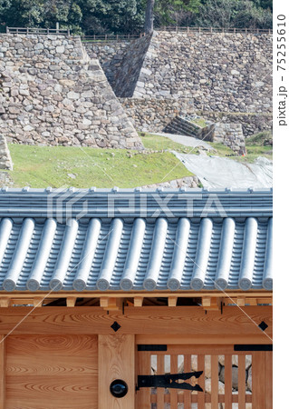 鳥取城　「中ノ御門（なかのごもん）表門」 75255610