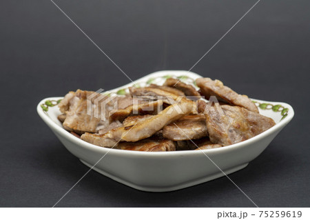 皿 食べ物 フード 75259619