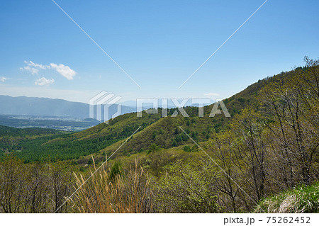 長野県　ビーナスライン　 女の神展望台からの景色 75262452