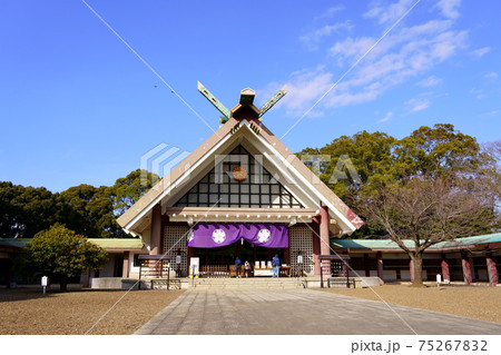 千葉県護国神社本殿（千葉市中央区） 75267832