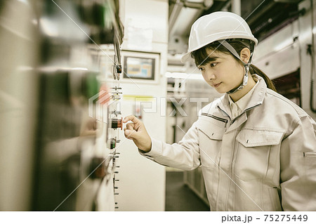 ビジネス 保守点検 女性 ビジネス 保守点検 女性 75275449