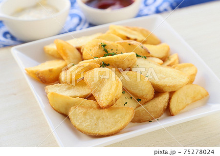 フライドポテト 75278024