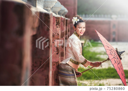Thai Woman In Traditional Costume Of Thailand. 75280860