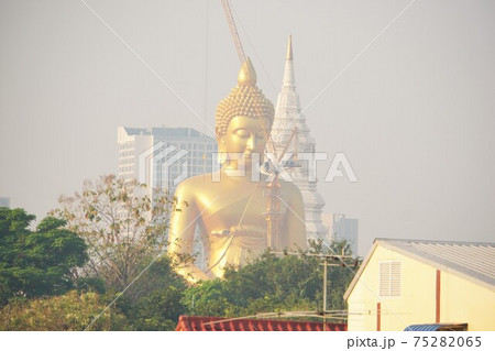 Gread Buddha at Wat Paknam in Bangkok, Thailand 75282065