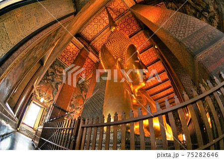 Reclining Buddha of Wat Pho in Bangkok, Thailand 75282646