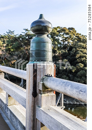 橋の欄干の擬宝珠 75285984