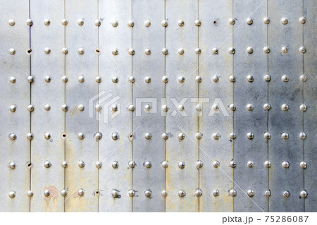 Grunge metal door texture background 75286087