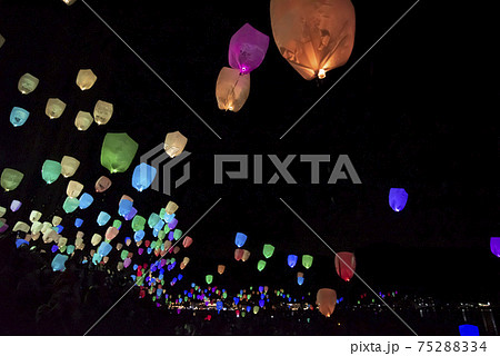 富士河口湖スカイランタンフェスティバル 75288334