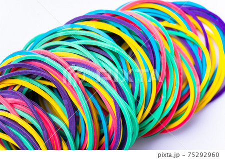 カラフルな輪ゴム 75292960