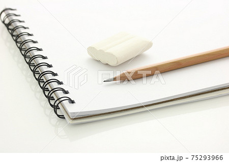 鉛筆デッサンの画材 75293966