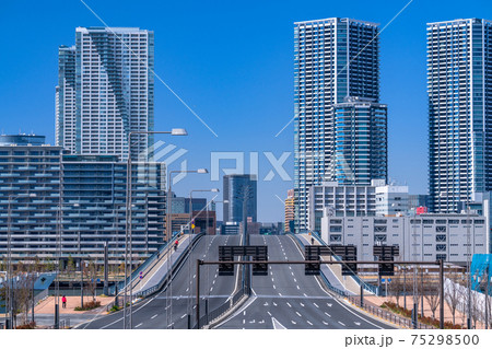 《東京都》晴海・都市風景《豊洲大橋》 75298500