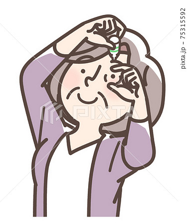 目薬をさすおばあさん 75315592