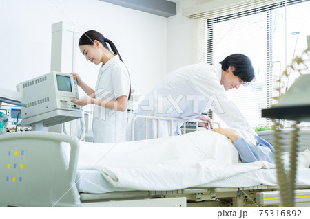 病院　医療　ICU　医師　医者　看護師　入院 75316892