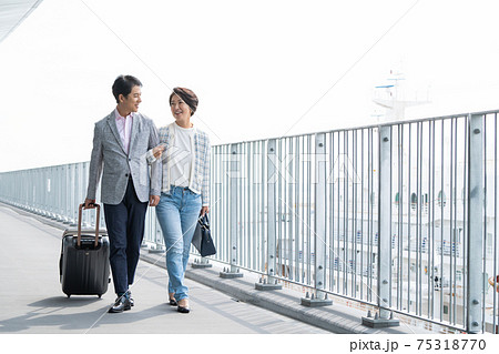 ミドル夫婦の旅行イメージ 75318770
