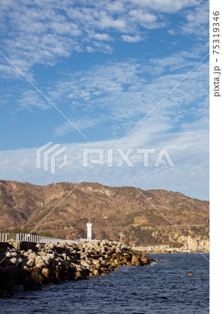 Jangho Port sea and lighthouse in Samcheok, Korea Jangho Port sea and lighthouse in Samcheok, Korea 75319346