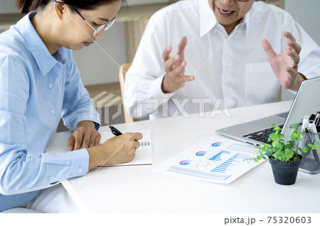 businessman and woman talking discussing about the job business plan 75320603