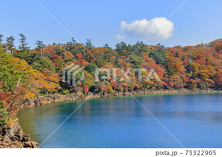 秋のえびの高原 六観音御池 宮崎県えびの市 秋のえびの高原 六観音御池 宮崎県えびの市 75322905