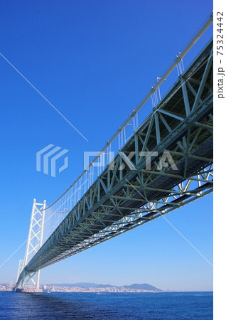 パールブリッジ 淡路島から神戸方面を望む の写真素材