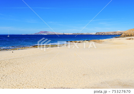 Playa de la Cera, Papagayo, Lanzarote, Canary Islands, Spain 75327670