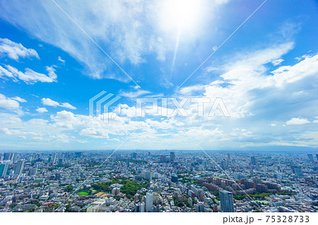 東京　夏空　太陽フレア　六本木より目黒　大崎　横浜方面まで 75328733