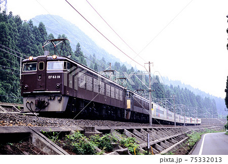 1997年 旧信越本線を行くEF6319重連の185系電車 1997年 旧信越本線を行くEF6319重連の185系電車 75332013