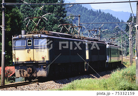 1997年 旧信越本線を行くEF633重連の189系L特急あさま 1997年 旧信越本線を行くEF633重連の189系L特急あさま 75332159