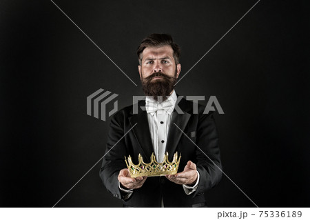 Reputation and status. Glory and ambitions. King crown. Reputation and status. Glory and ambitions. King crown. 75336189
