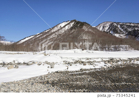 谷川岳雪景色 75345241