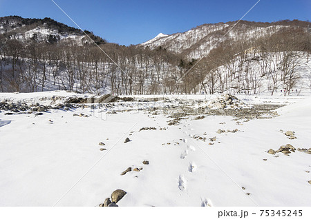 谷川岳雪景色 75345245