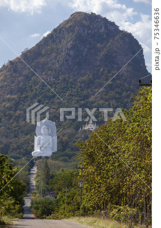 タイ国ロッブリー県の寺院ワット・タムプラタート・カオプラーン 75346636