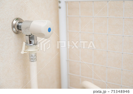 洗濯機の水栓 セルフストッパー オートストッパー 緊急止水弁 洗濯機の水栓 セルフストッパー オートストッパー 緊急止水弁 75348946