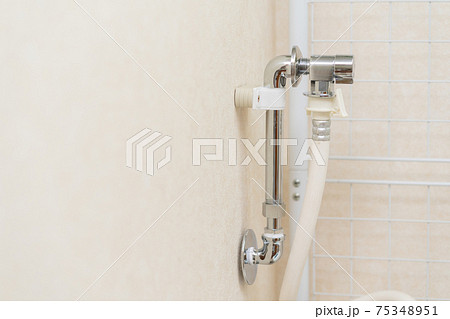 洗濯機の水栓　取り付け位置　高さ上げ 75348951