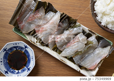 鯛の昆布締めと白いごはん 鯛の昆布締めと白いごはん 75349969