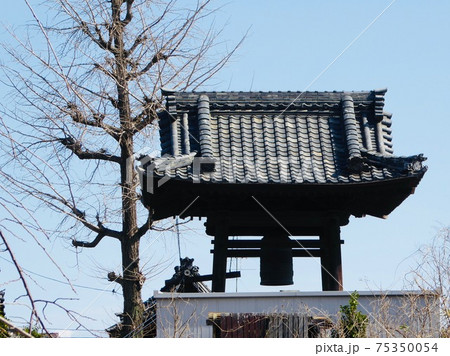 お寺の鐘撞堂 お寺の鐘撞堂 75350054