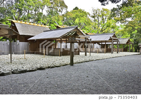 伊勢神宮　内宮別宮　伊佐奈岐宮と月読宮（月讀宮）と月読荒御魂宮 75350403