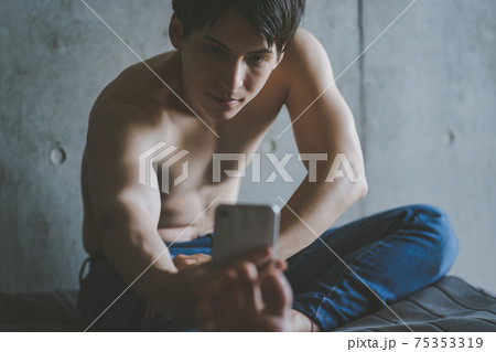 スマホストレッチ動画 75353319