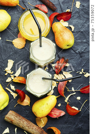 Healthy smoothies smoothie with pear Healthy smoothies smoothie with pear 75359072