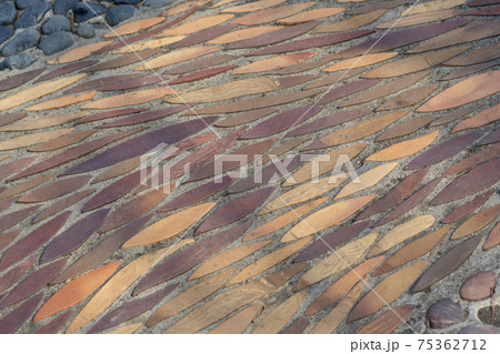 島 海 石 75362712