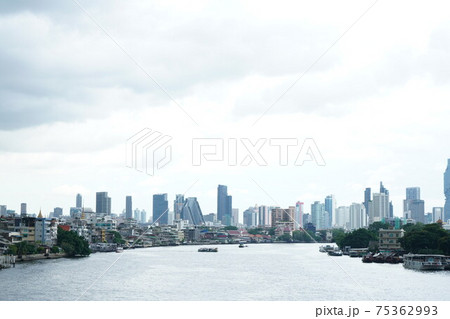 View of Chao Phraya River and Buildings in Bangkok 75362993