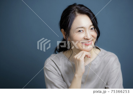 女性 ビューティー ヘアケア 女性 ビューティー ヘアケア 75366253