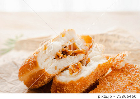 焼きそば揚げパン 75366460