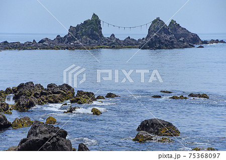 三ツ石海岸 75368097