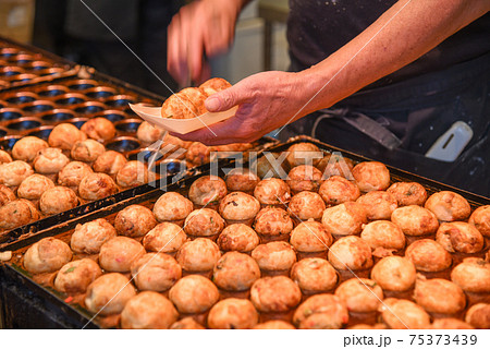 Takoyaki, popular japanese street food 75373439