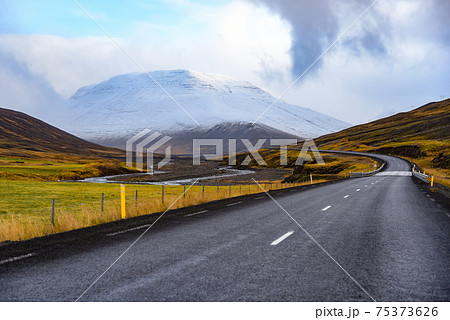 Empty road in early winter of Iceland Empty road in early winter of Iceland 75373626