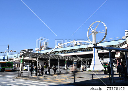 都市風景　東西線葛西駅前ロータリー　東京都江戸川区 75376106