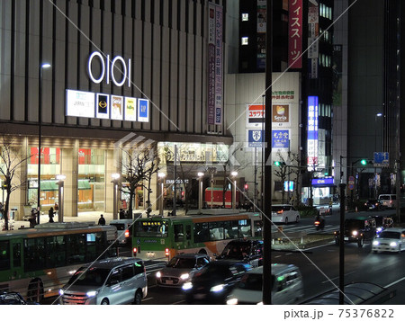 東京 夜の錦糸町の写真素材