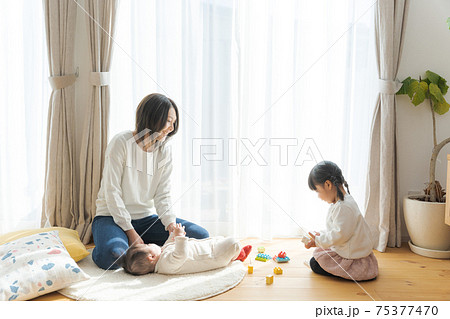 子育て ファミリー 子育て ファミリー 75377470