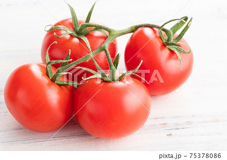 新鮮朝採り、房摘みトマト 新鮮朝採り、房摘みトマト 75378086
