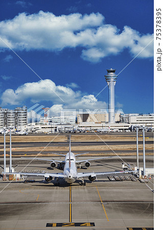【羽田空港第3ターミナル　タキシング中のANA機】 75378395