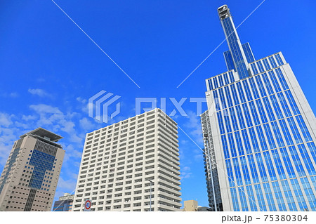 【兵庫県】晴天下の三宮高層ビル群 【兵庫県】晴天下の三宮高層ビル群 75380304